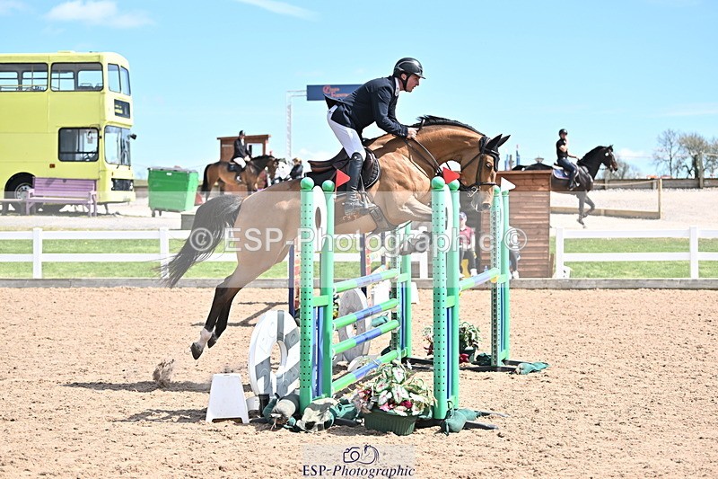 240418A-133524-03528 - Cls 13, 1 Star Bronze Tour 1.10m