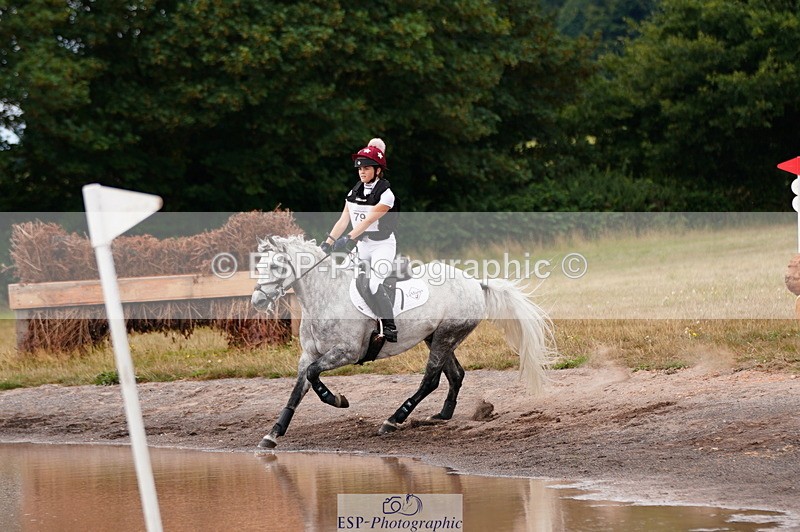 250802A-124214-04098 - B-079-Claudia.Groves-QUICKSILVER