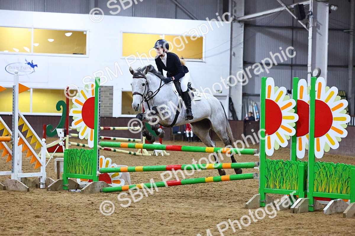 SBM_002918 - Class 6 - Holly & Ivy Stakes - 90cm