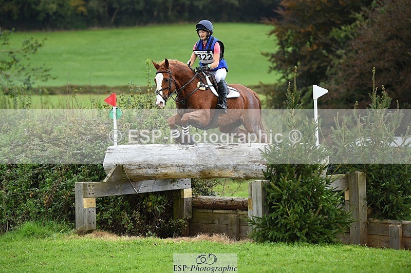 231022-132012-28416 - 322-BALLYBOLGER.LIONMAN-Sarah.Perry-XC