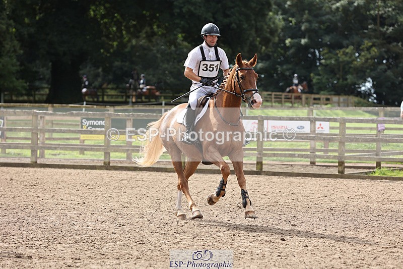 240804-102703-11062 - 351-Rupert_Batting-COOMBELAND_CEVIN