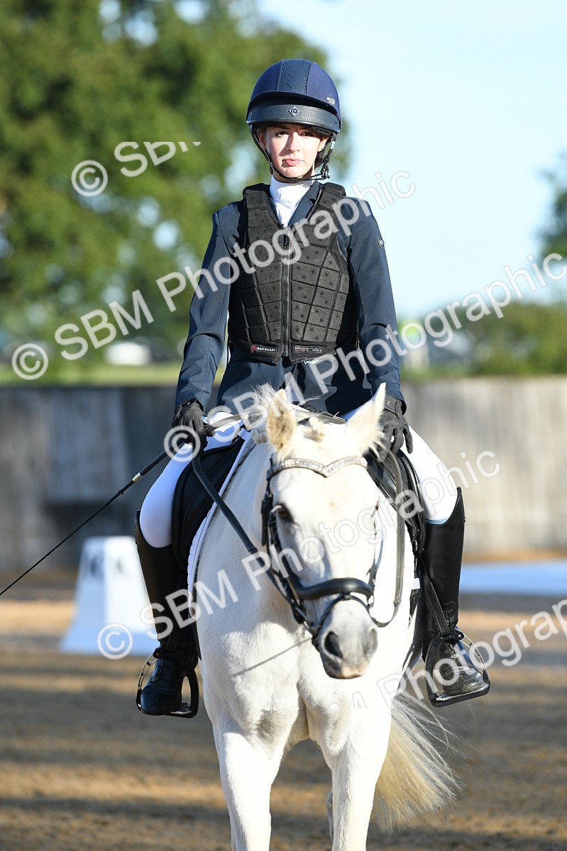 SBM_14259 - D4 - Small Tour Championship - Intro B