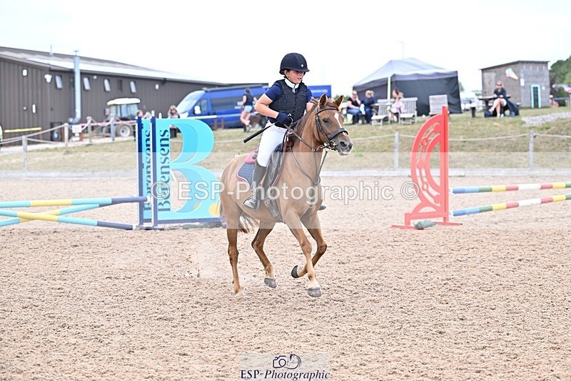 250826-155012-00205 - Clear Round and 60cm