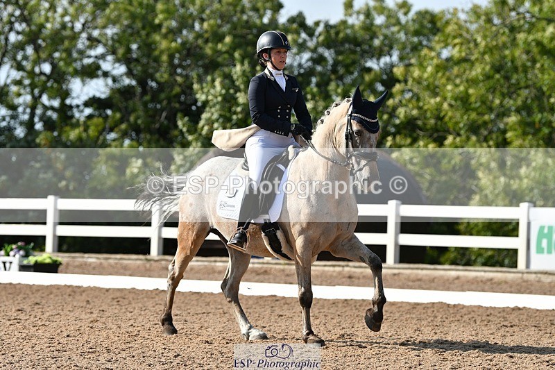 250906-163020-05104 - 128-Chantelle.Oliver-SymondsStadmorslow.Coffee.n.Cream