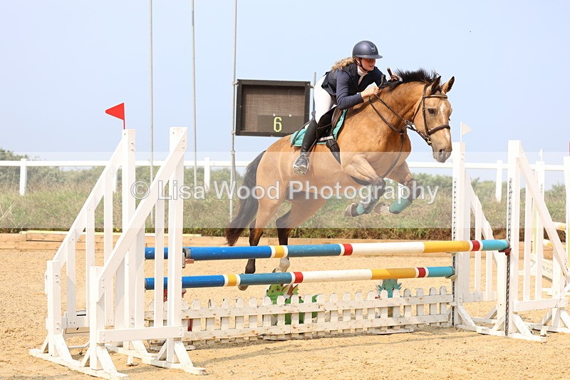 3E7A1170 - Class 4: Senior British Novice/90cm open