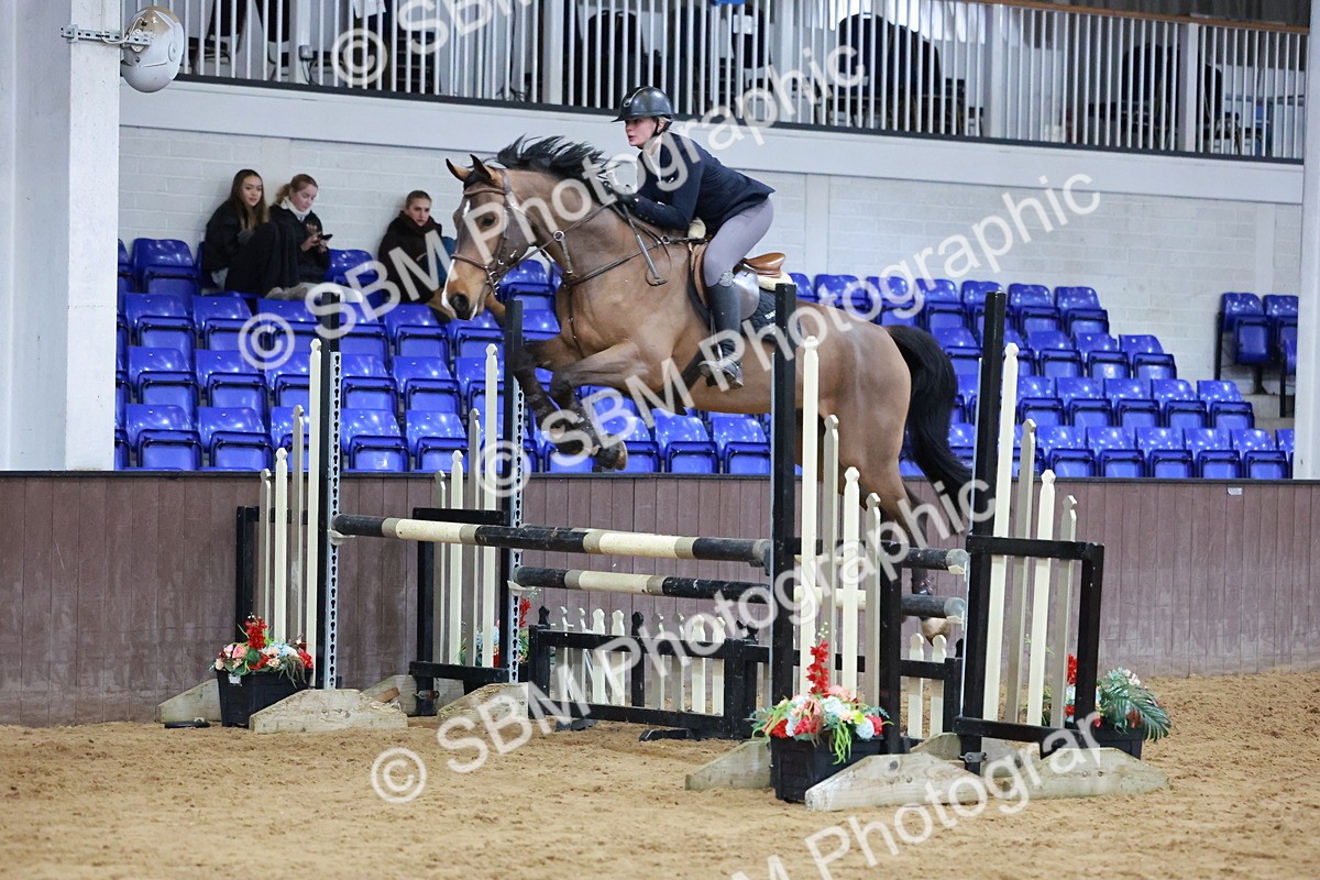 SBM_007445 - Class 24 - Nupafeed Supplements Senior Discovery/ 1m Open