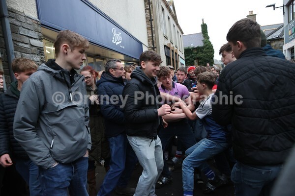 AA076255 - Christmas Boys Ba'