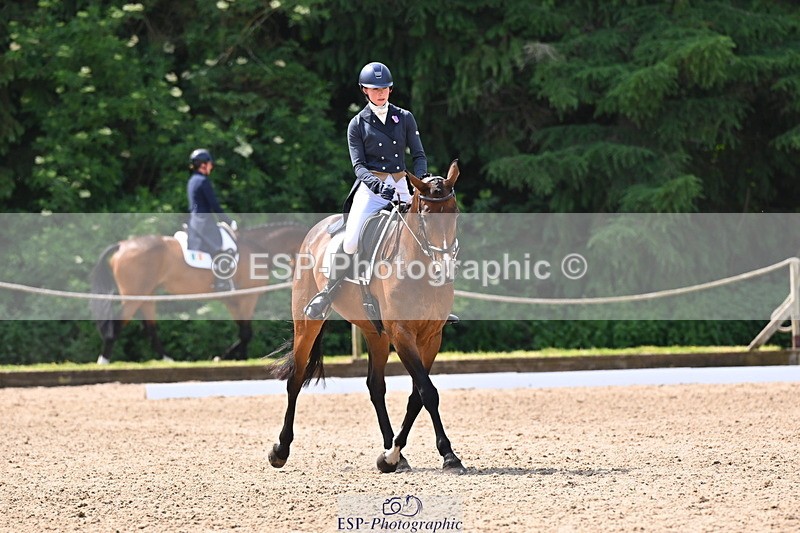 250523A-114049-06622 - C-274-Bizzy.Loffet-LONGBROOK.CHILLI.FLOWER