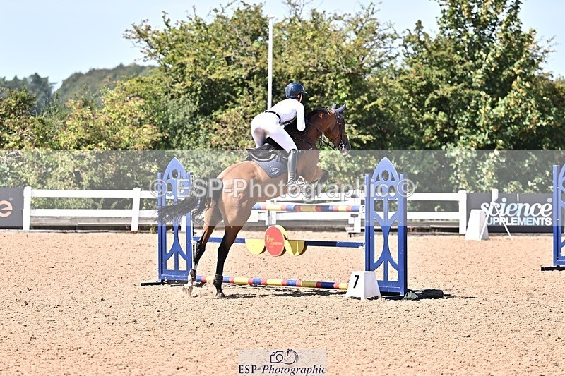 260812-125512-00535 - Cls 6 Foxhunter and 1.20m