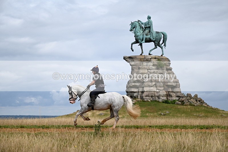 DSC_6021 - Time at Statue 12:17 to 12:44