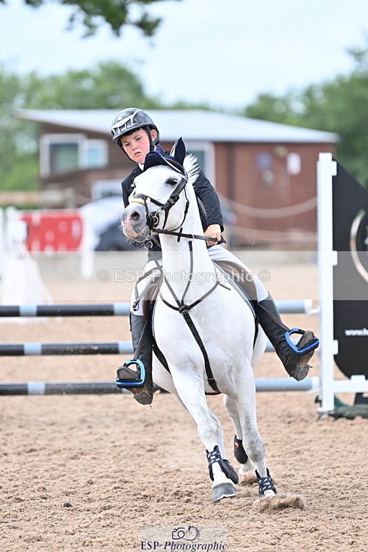 240628A-160242-01337 - Cls 5 Stepping Stones 128cm + 138cm