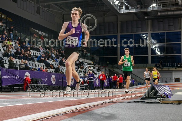 SenInd26-810698 - Track Male Set Two