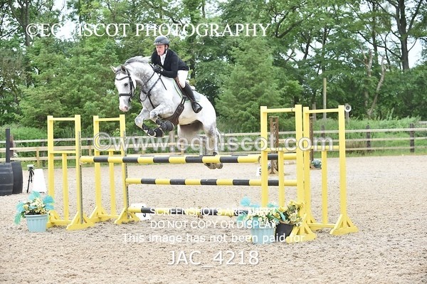 JAC_4218 - CLASS 6 Senior Foxhunter/ 1.20m Open