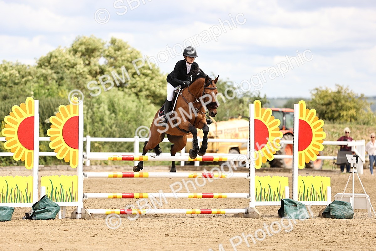 SBM_003218 - Class 11 - Senior Newcomers - 1.10m