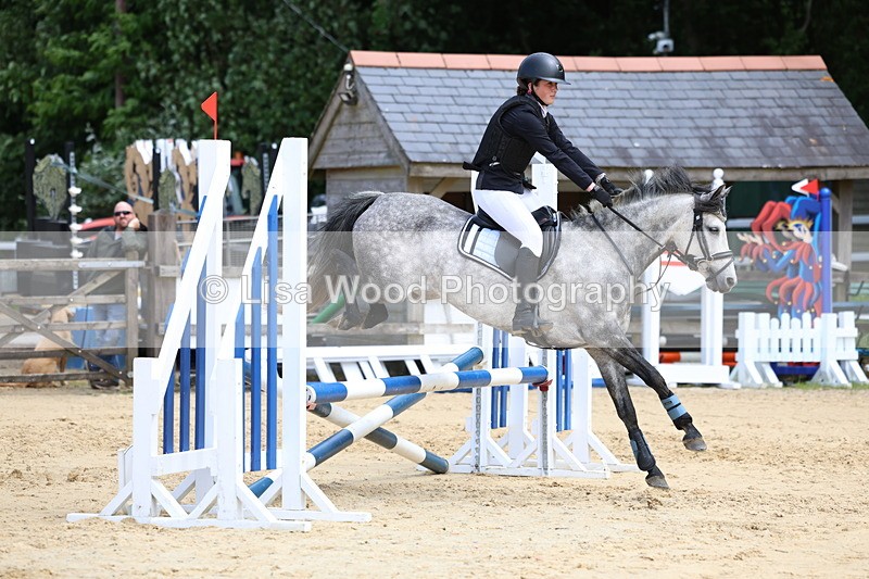 3E7A4101 - Class 6: 70cm Junior