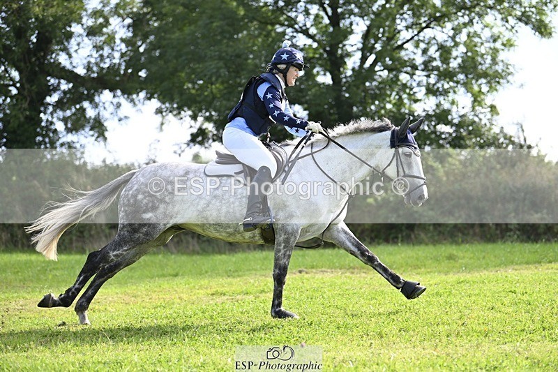 240831A-105048-00458 - 102-Kate.Darby-CLOROGUE.FLIGHT