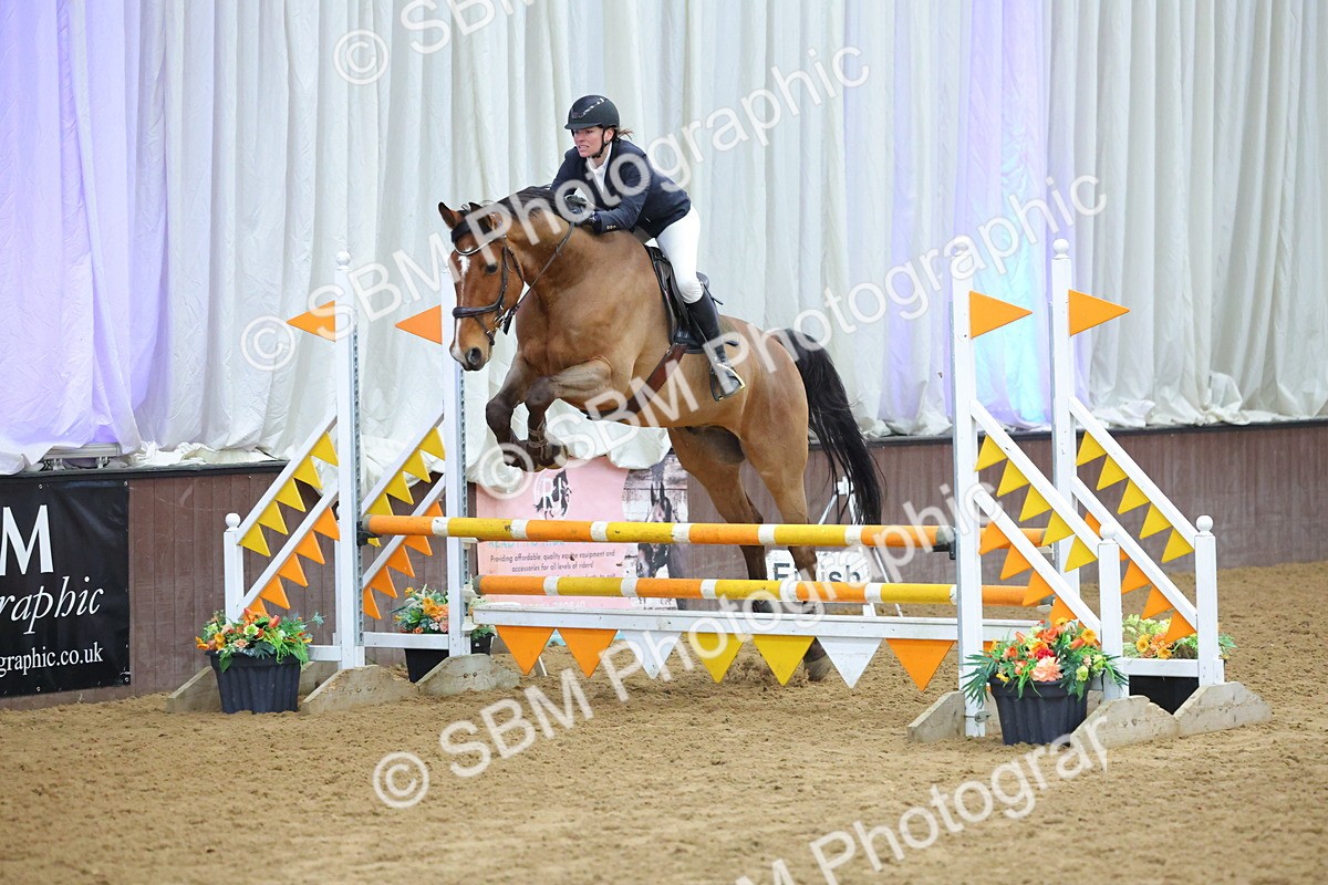 SBM_009668 - Class 20 - Senior British Novice/ 90cm Open - First Round (0.90m)