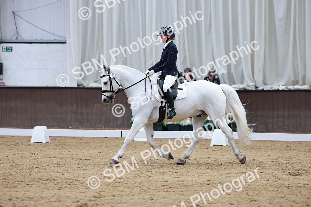 SBM_008941 - Class 6b - Novice 6 - 11.02-12.19