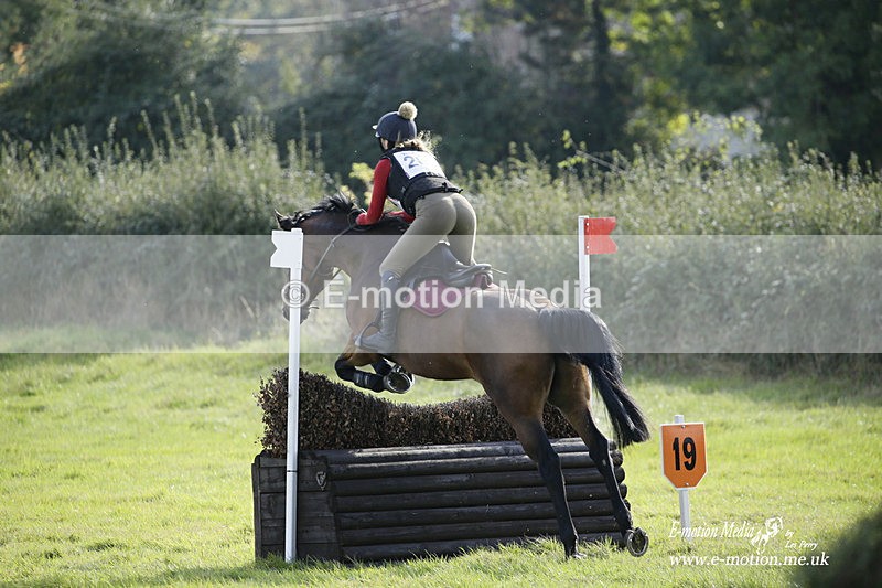  WWHT 171021 3523 - Intermediate Pairs (0.90m)  17/10/21