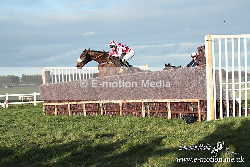 PtP 301125  0748 - Hursley Hambledon Point-to-Point Larkhill Racecourse 30/11/2025