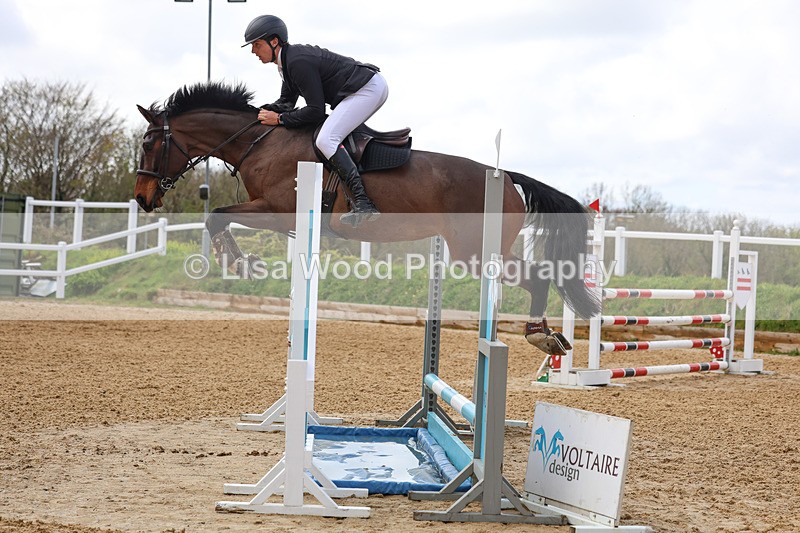 3E7A1966 - Class 7: Senior Newcomers/1.10m open