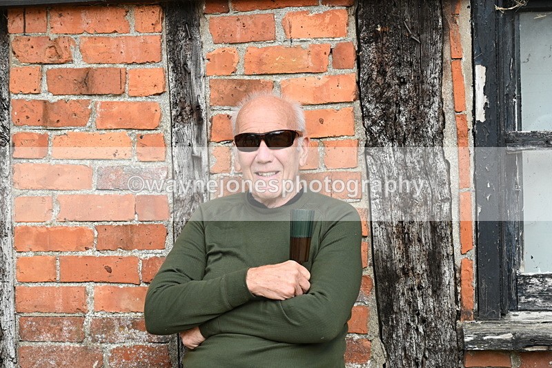 WJ6_3495 - Berks & Bucks - The Old farmhouse - Hound Exercise 20-08-25