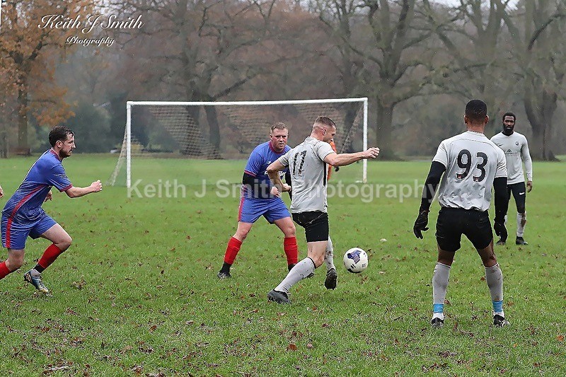 9KJS2807 - Pitch 1. AFC Spinney vs FC TEQ. 2025-12-07 Abington Park.