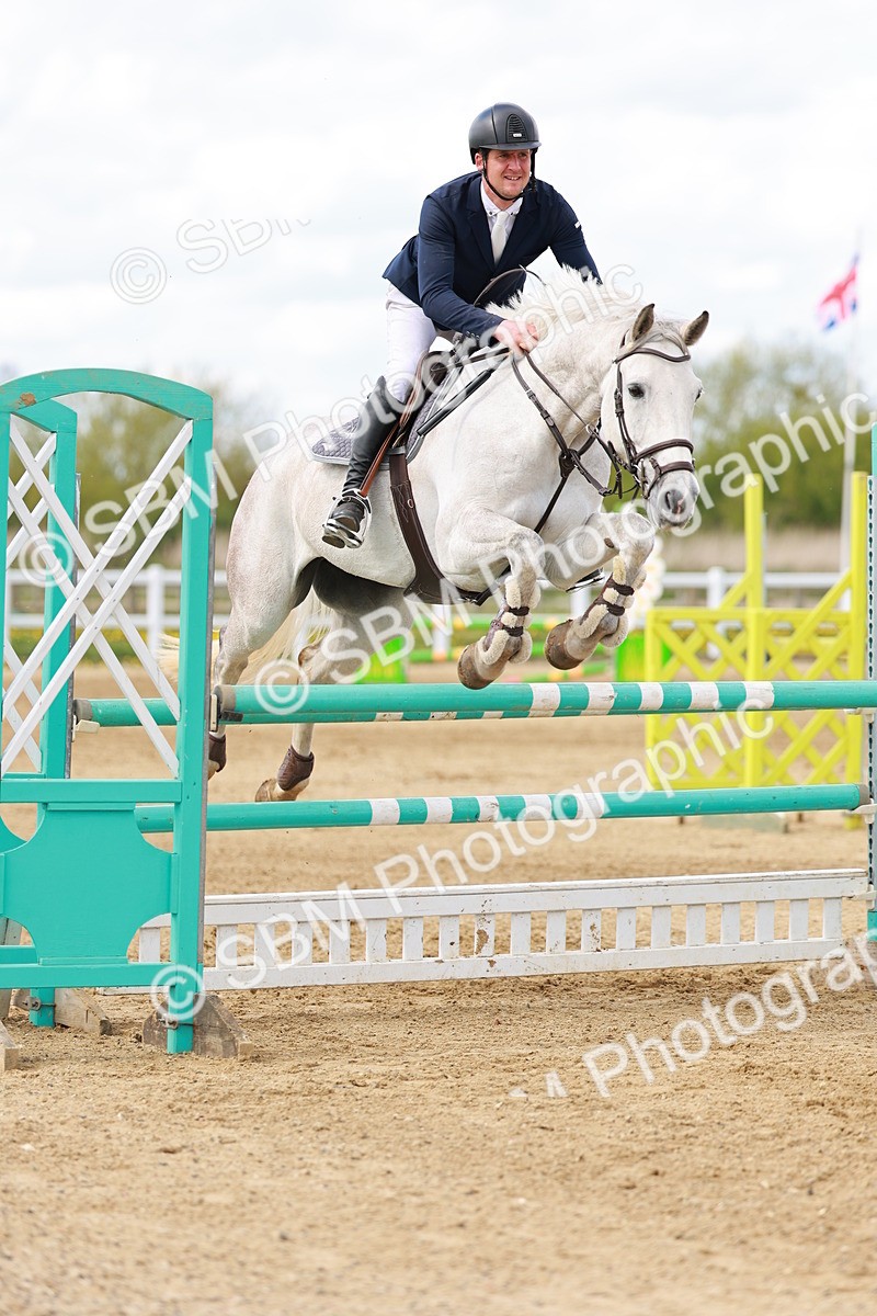 SBM_002014 - Class 4 - Senior Newcomers - 1.10m
