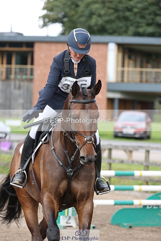 240804-102015-11018 - 355-Selina_Milnes-MUSTAFA_MOLASSES