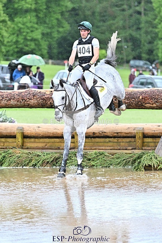 240526-124205-22142 - 404-DEERPAIRC_REVELRY-Max_Warburton