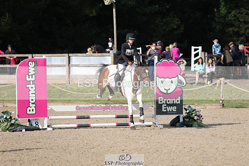 240823X-092638-14539 - 60cm R1 8.30 to 10.00