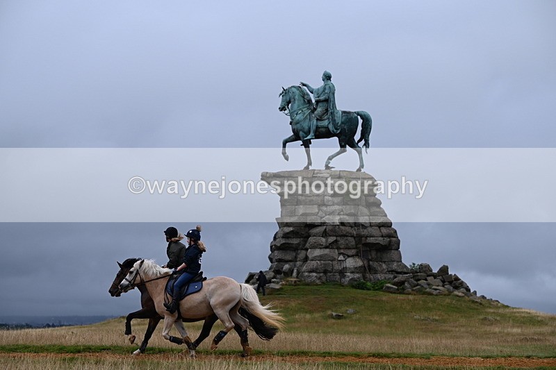 DSC_2641 - Time at Statue 12:34 to 12:56