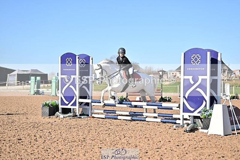 250401-164019-00179 - 60cm classes