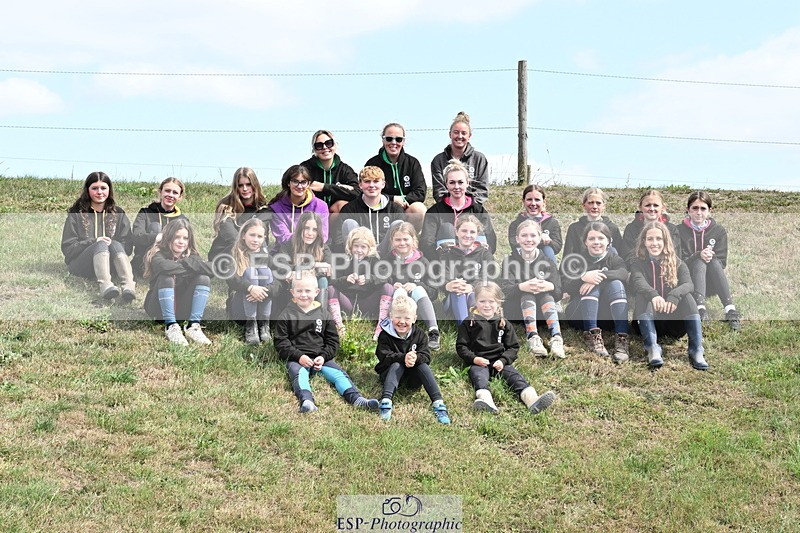 250821B-135636-00469 - Stable Shots and Group Photo