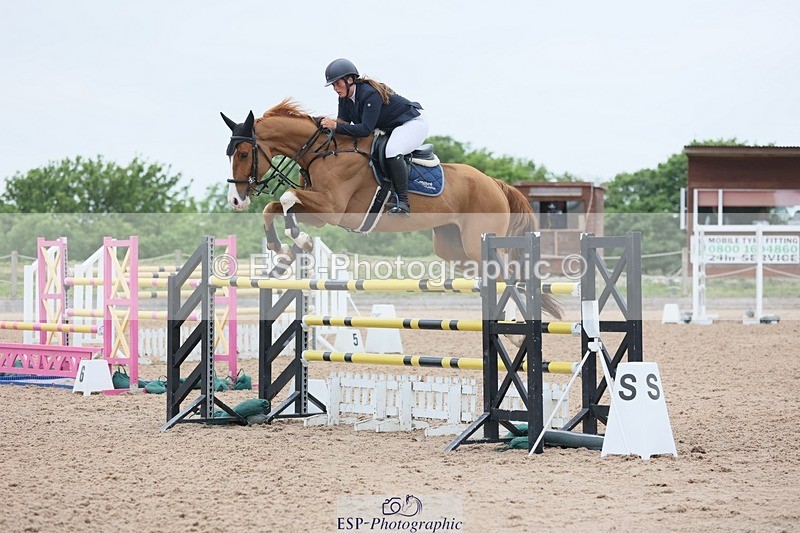 250524-131847-04988 - Cls 15 Snr Fox 1st Rnd