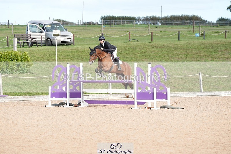 260926-135537-00411 - Cls 8&9 Pony Newc & Foxhunter