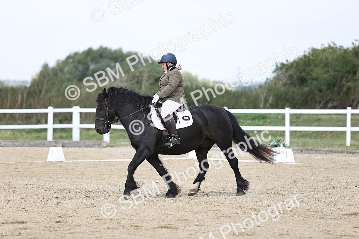 SBM_016737 - Class 14 Novice 23 - 11.53-12.56