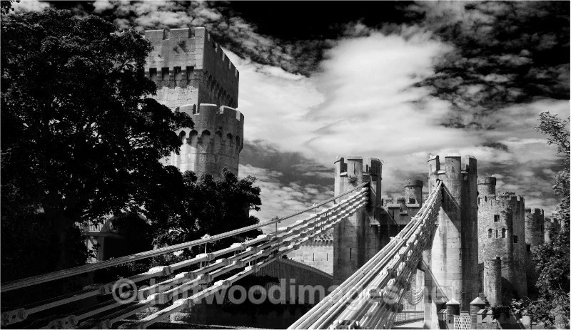 Conway suspension bridge 4 bw B - Llandudno and Conwy, North Wales