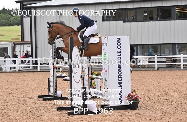 BPP_4963 - CLASS 7 THURS Redpost Equestrian Senior Foxhunter/1.20m Open