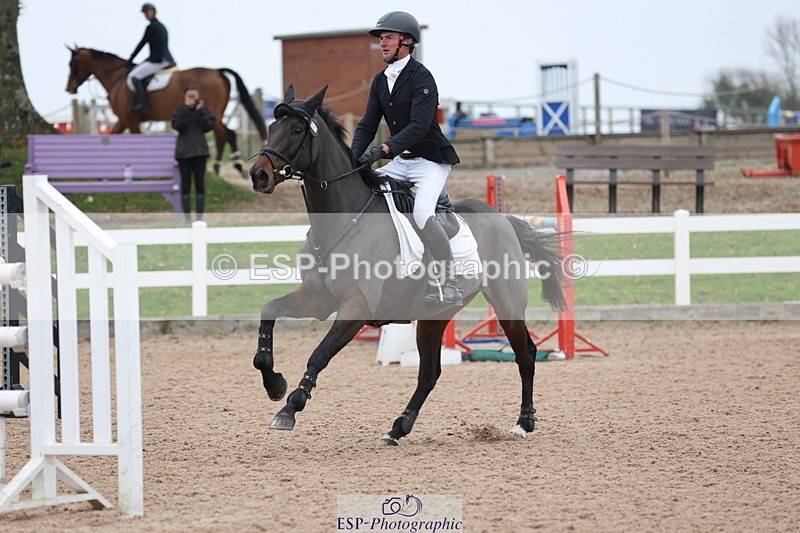 241101A-132934-02109 - FRI Cls 6 Foxhunter and 1.20m Open