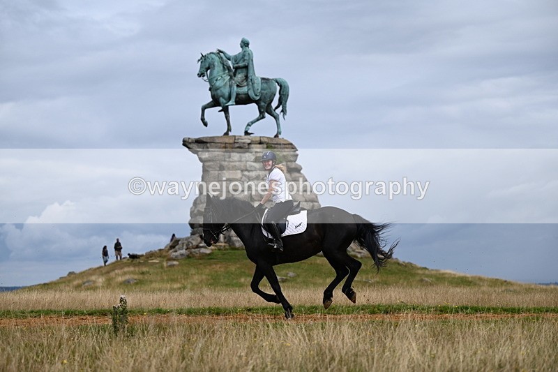 DSC_6006 - Time at Statue 12:17 to 12:44
