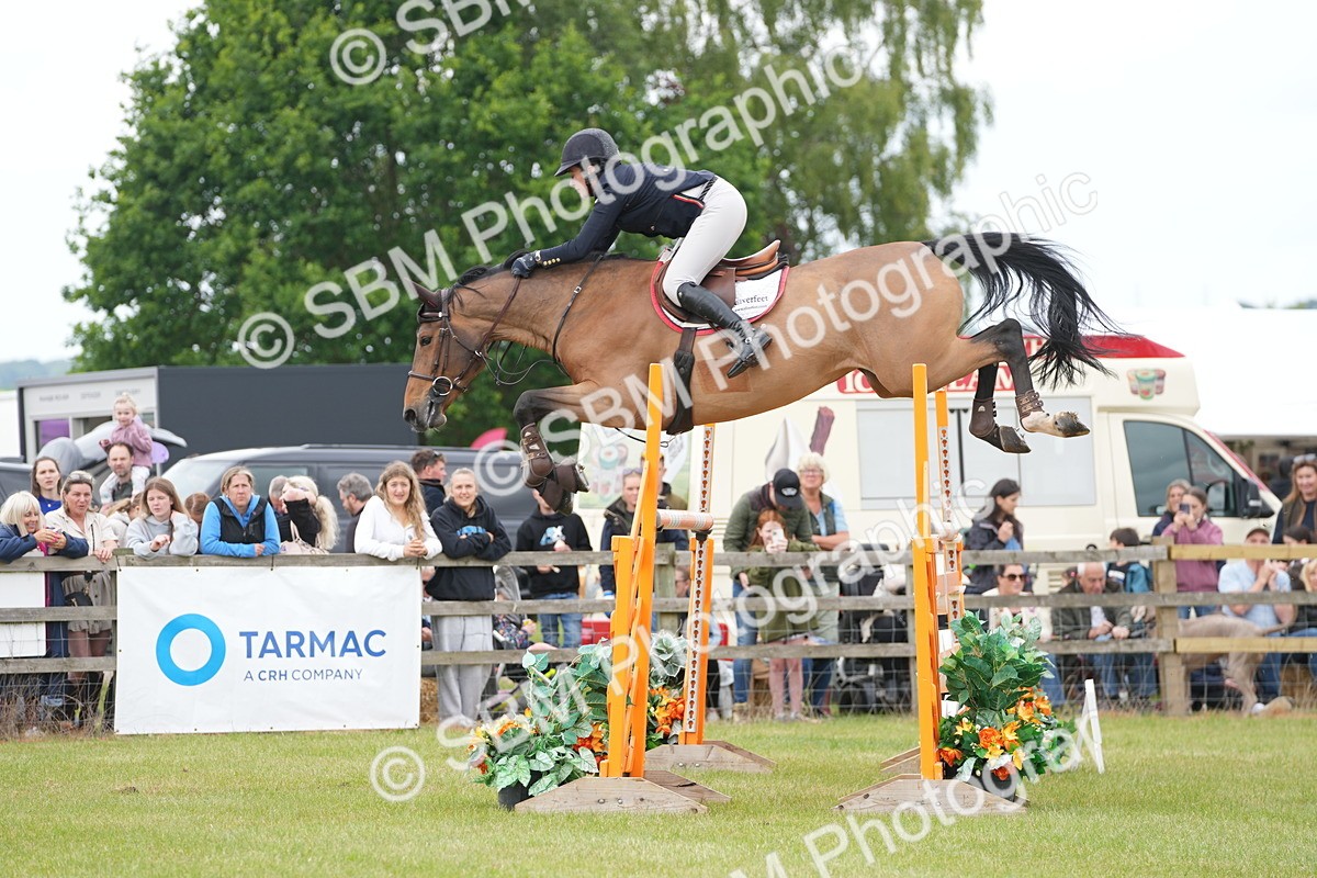 SBM_06439 - Class 202 - National 1.40m Open