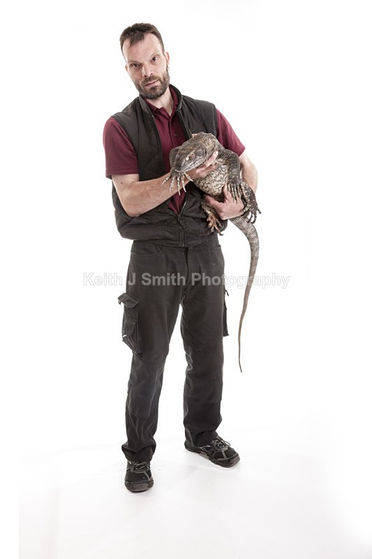 2SKJ8802 - Roaming Reptile Show. II