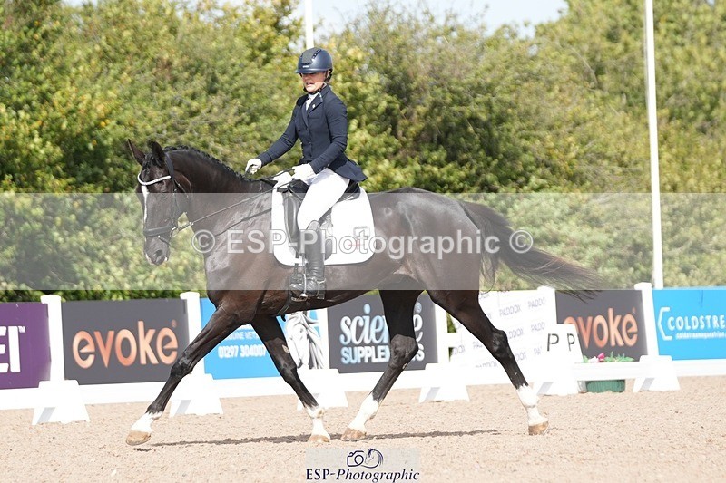 250906-115404-02057 - 034-Jasmine.SmithNigrasine.Rain