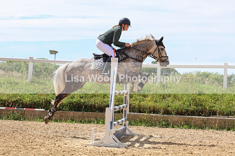 3E7A7401 - Class 8: Senior Newcomers/1.10m open