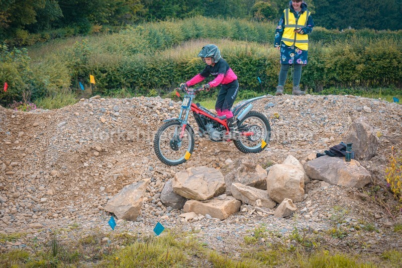 DSCF0579 - Ripon MC Trial 27/09- kids