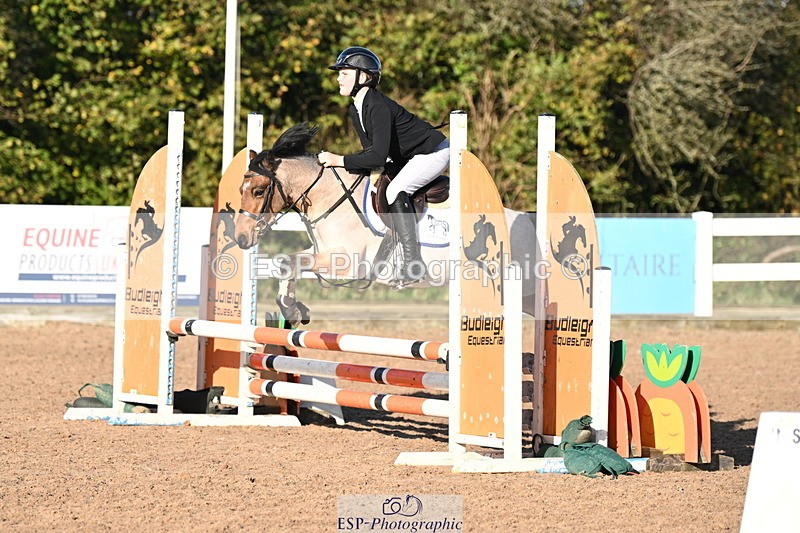 241026A-102421-00143 - SAT Cls 3 Pony Intro 70cm