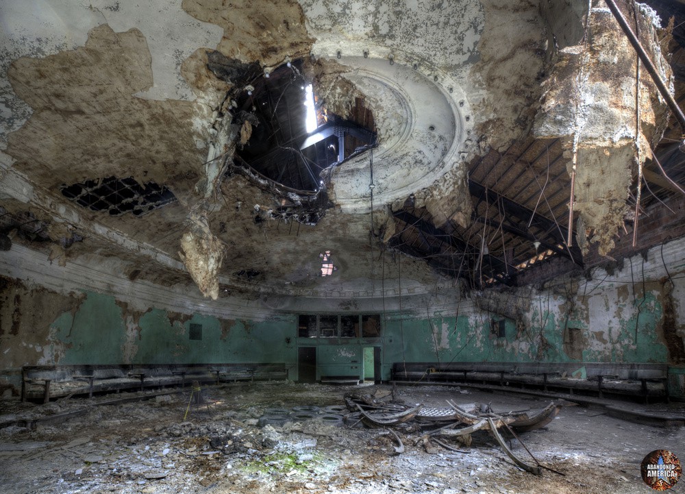 New Castle Elks Lodge photo - Abandoned America