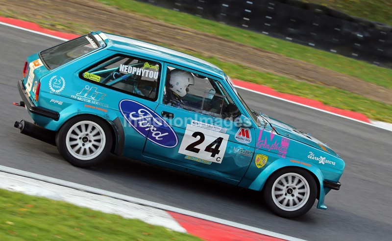 - Old Skool fords @Brands Hatch