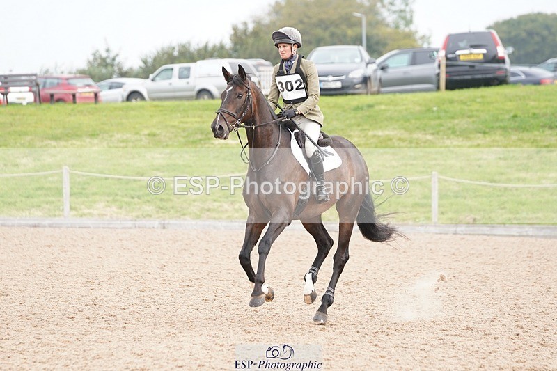 240901A-091942-05300 - 302-Rosie.Bradley-Hole-CAPABILITY.BROWN.II